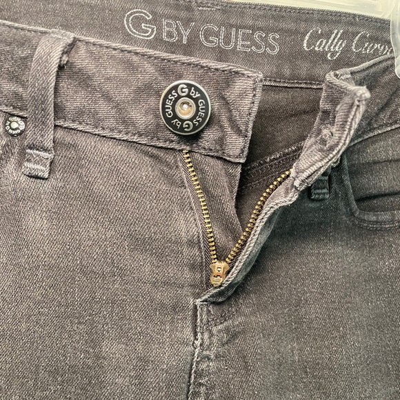 Guess by Cally Curvy Super Skinny Charcoal Jeans Size 28 - Picture 4 of 8